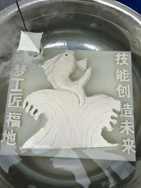 一雕一琢皆匠心“最美手艺人”亮jbo竞博APP“绝活”(图6)