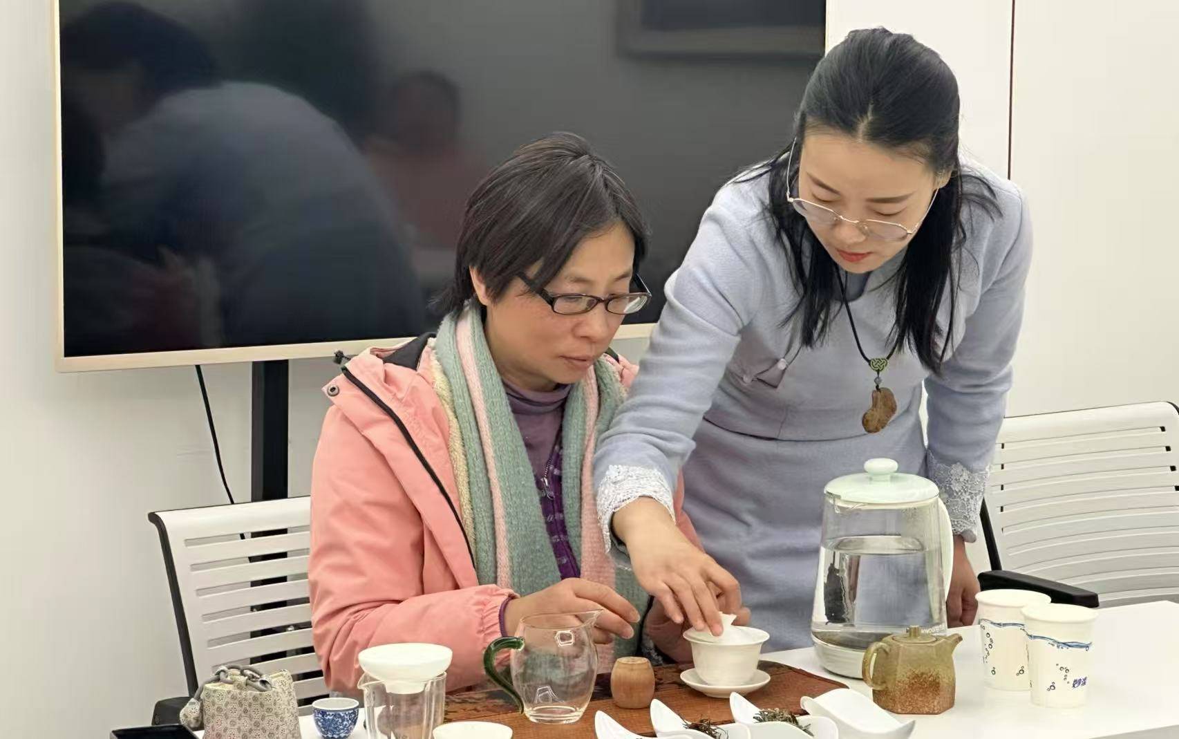 国家高级茶艺师杜舒宸（杜红梅）对于茶文化的独特见解——时刻探索茶文化的奥秘和魅力(图2)