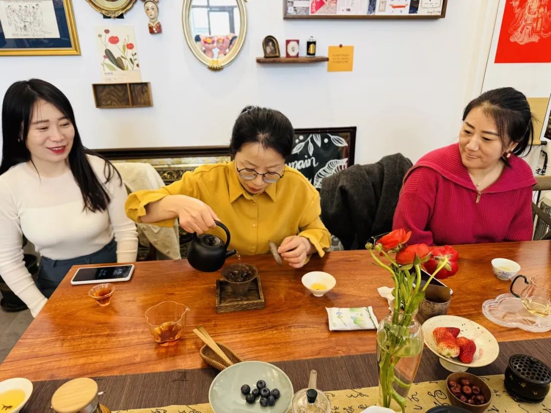 鄂尔多斯市生态环境局康巴什区分局开展党建聚人心茶韵映初心汇聚巾帼心主题党日活动(图4)