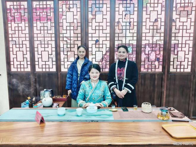 jbo竞博平台茶香纳福运——铁观音茶艺非遗传承人助力安溪文化馆非遗活动(图1)