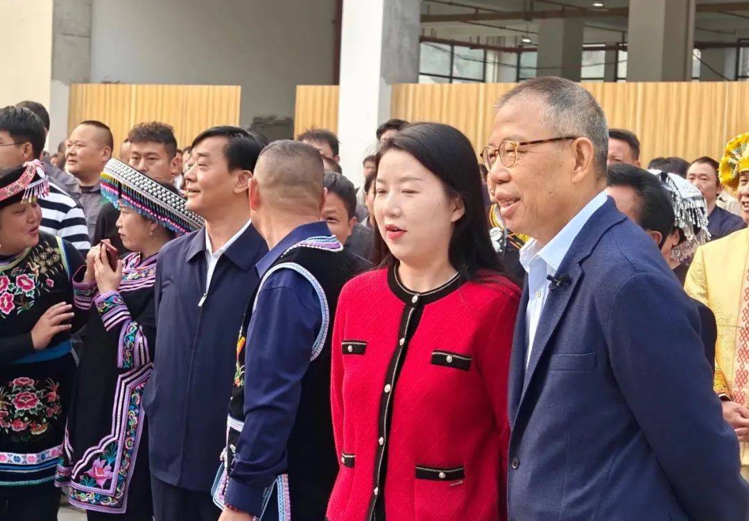jbo竞博官网钟睒睒给云南茶农“上分”(图7)