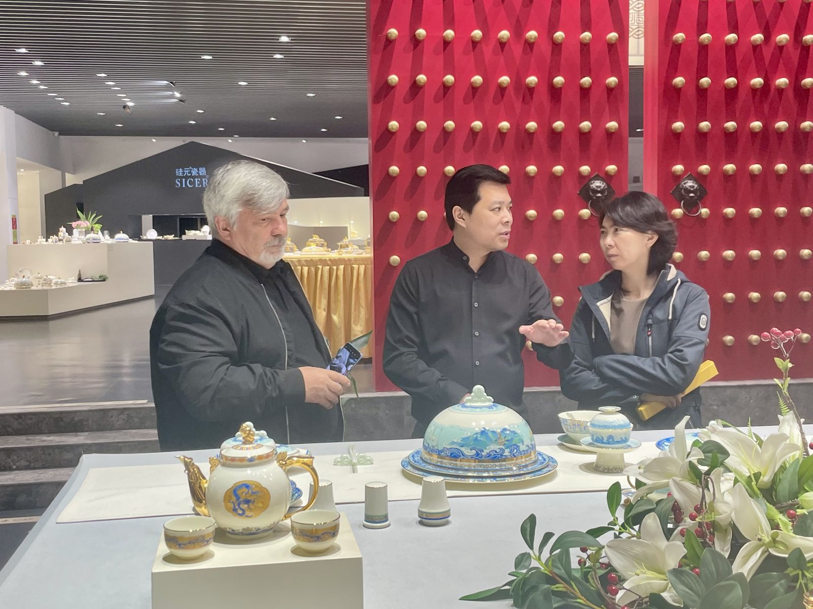 文化共鸣与技术交融：硅元国瓷携手罗森塔尔清华共绘陶瓷新篇章(图3)
