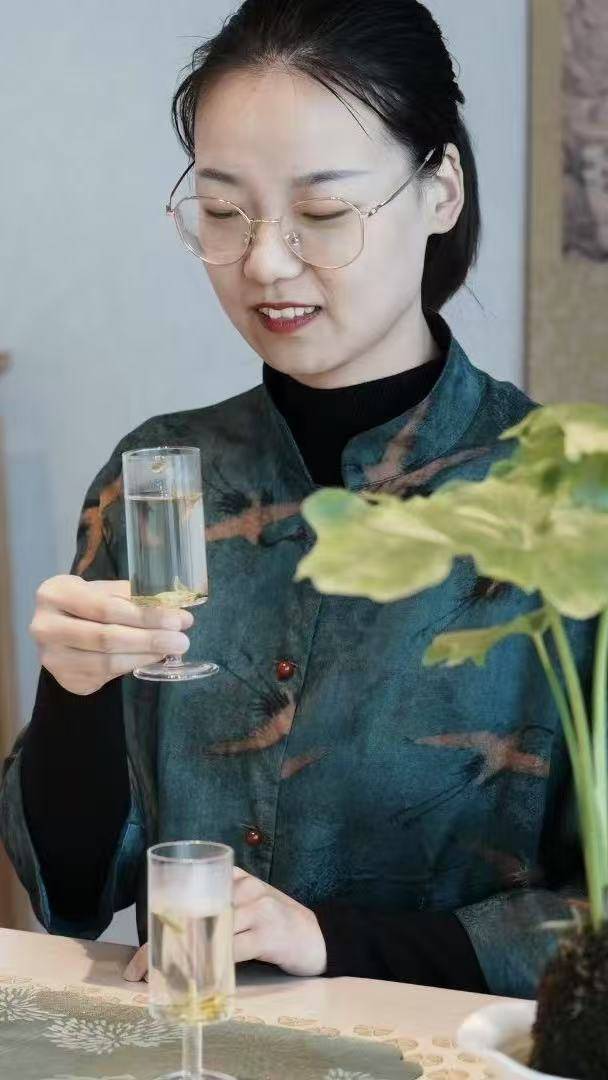 杜舒宸（杜红梅）——当代茶文化的杰出代表以其广泛的社会贡献赢得了业界的广泛赞誉和社会的普遍认可(图2)