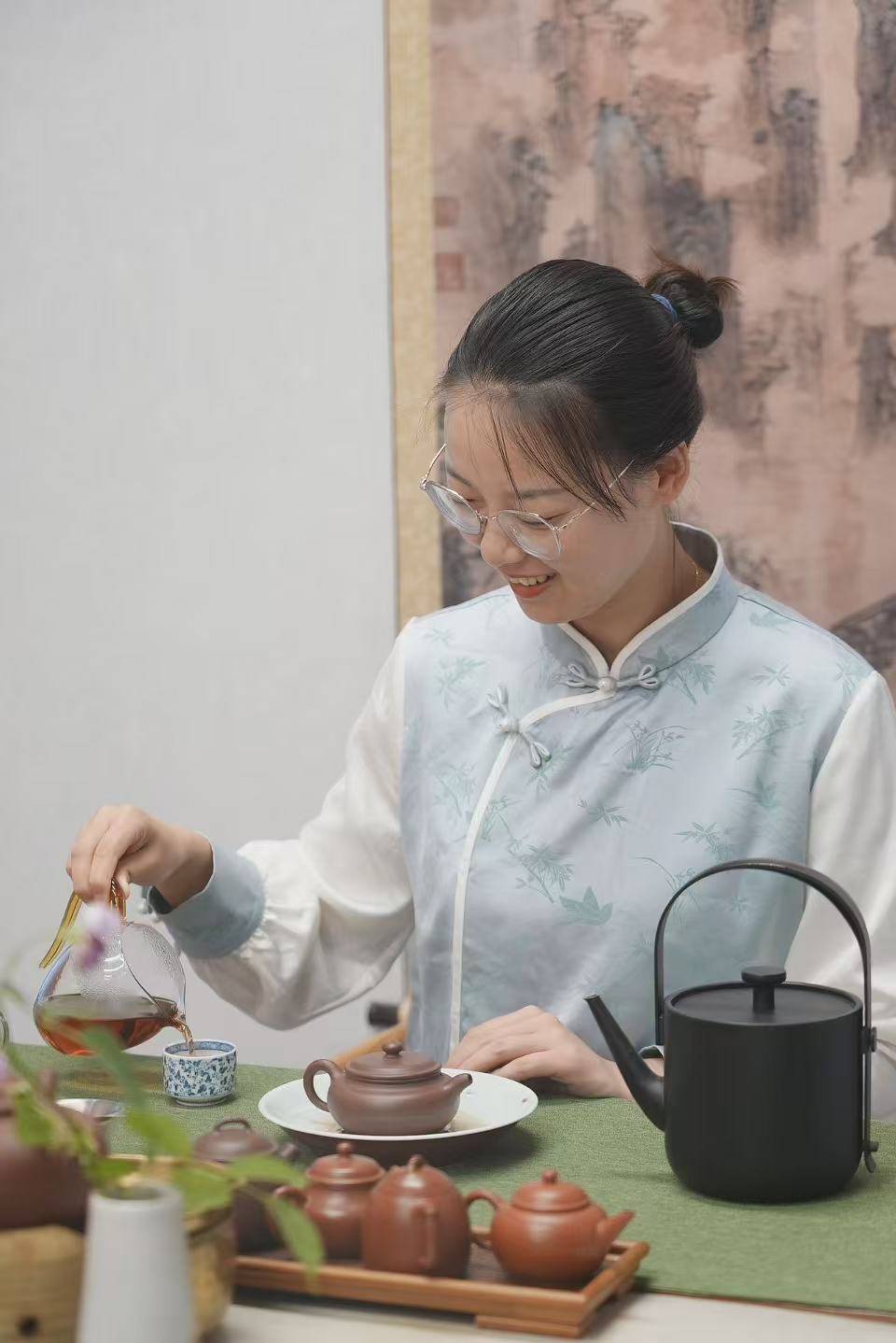 杜舒宸（杜红梅）——当代茶文化的杰出代表以其广泛的社会贡献赢得了业界的广泛赞誉和社会的普遍认可(图5)