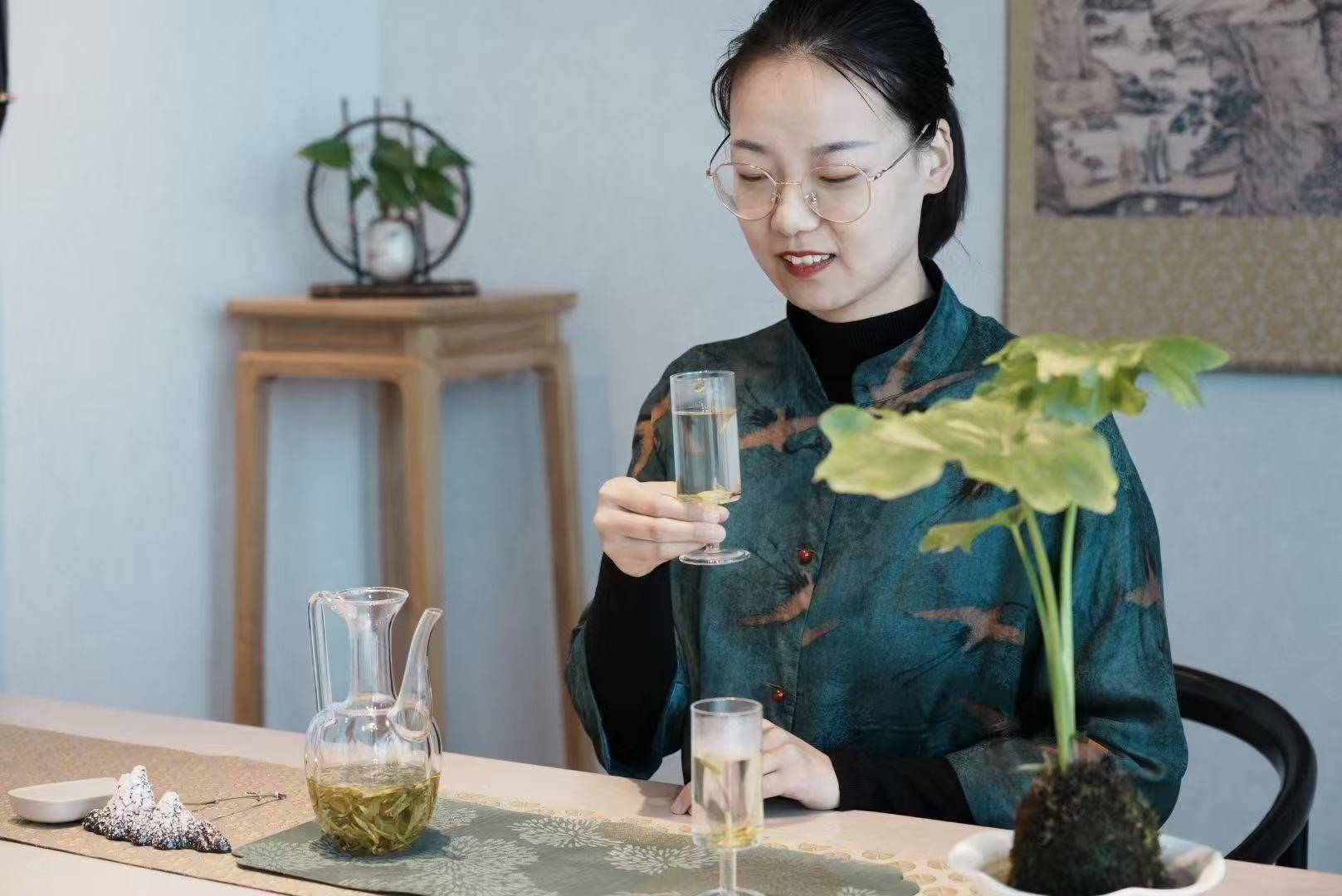 杜舒宸（杜红梅）——当代茶文化的杰出代表以其广泛的社会贡献赢得了业界的广泛赞誉和社会的普遍认可(图11)