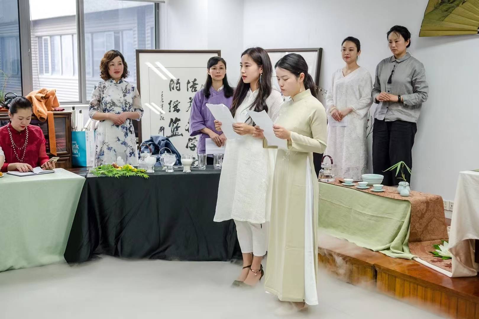 国家技师级茶艺师刘翊箴（刘爽）解析中国茶文化的传承与发展jbo竞博登录——茶产业的发展与茶文化的传承相辅相成(图5)