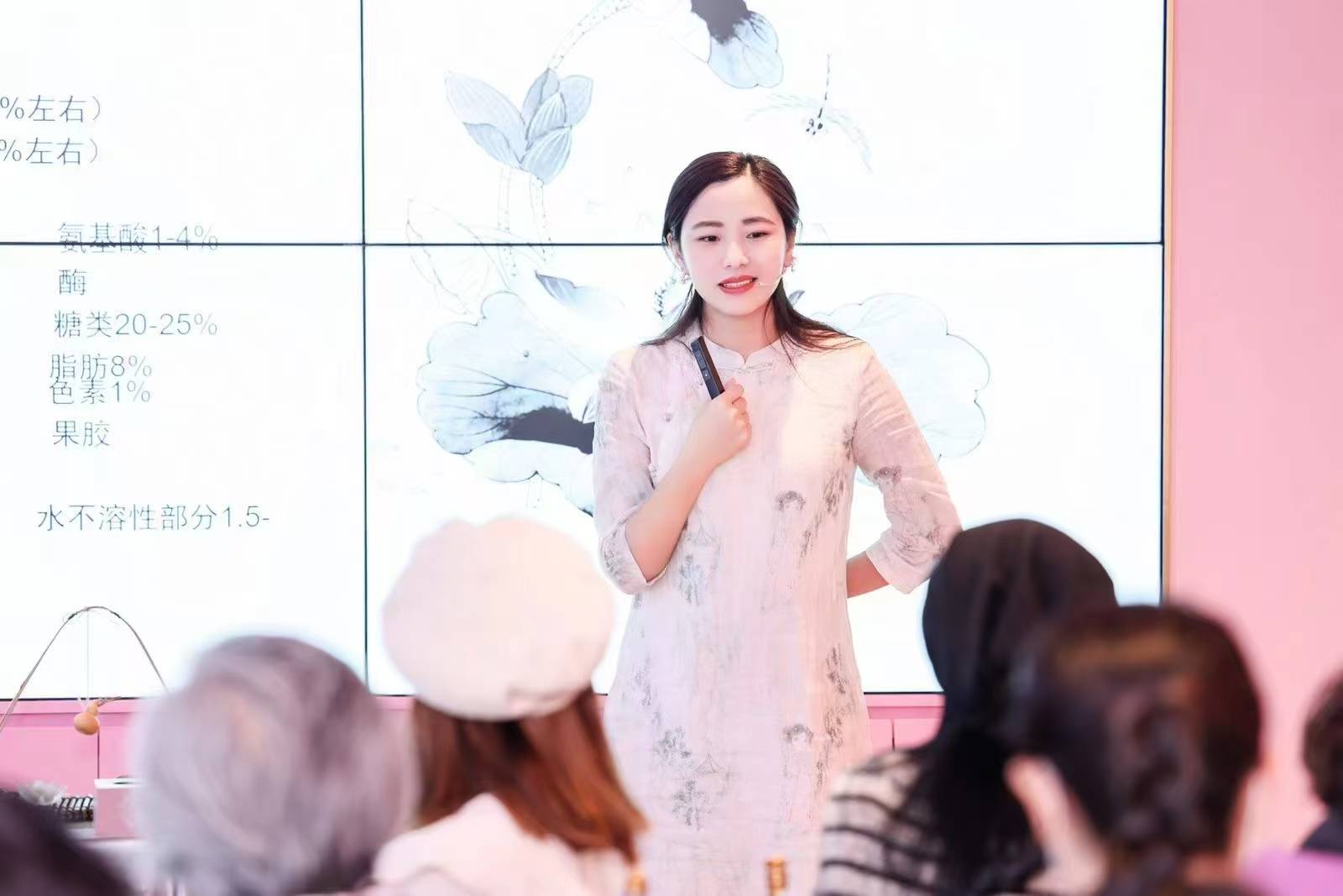 国家技师级茶艺师刘翊箴（刘爽）解析中国茶文化的传承与发展jbo竞博登录——茶产业的发展与茶文化的传承相辅相成(图4)
