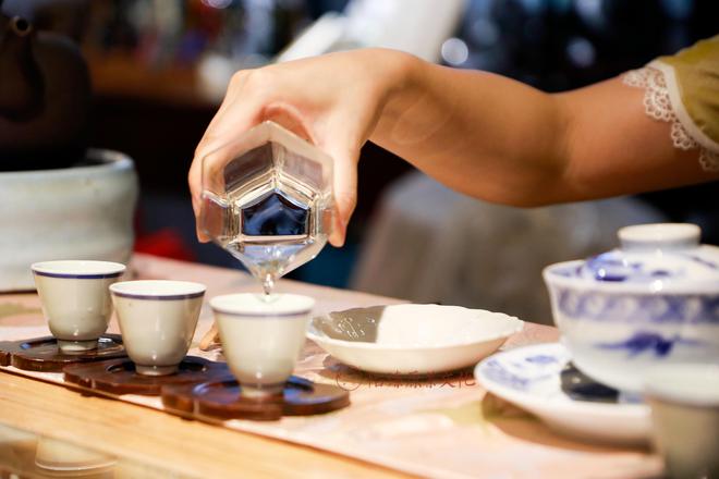 【茶界人物】关洁婷：传承与引领培育茶艺技能人才(图1)