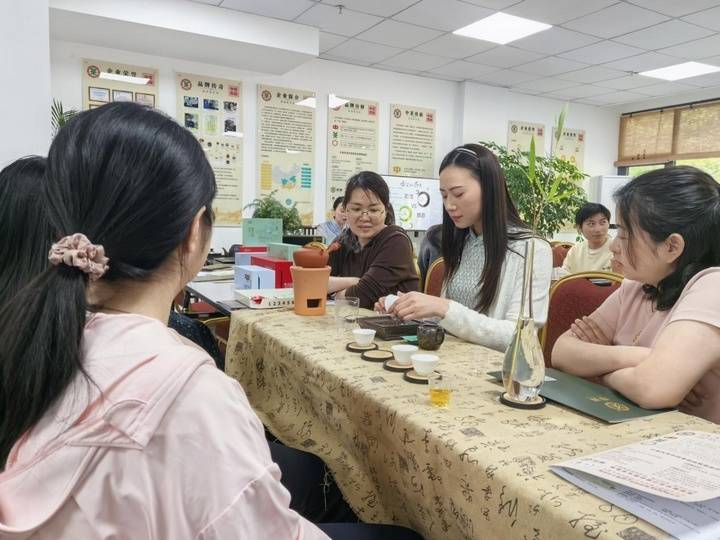 茶香氤氲文化共赏中茶贵旅举行茶文化品鉴活动(图6)