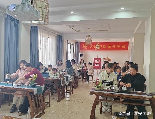 jbo竞博下载淮安工业中专赴社区开展茶艺培训活动(图1)