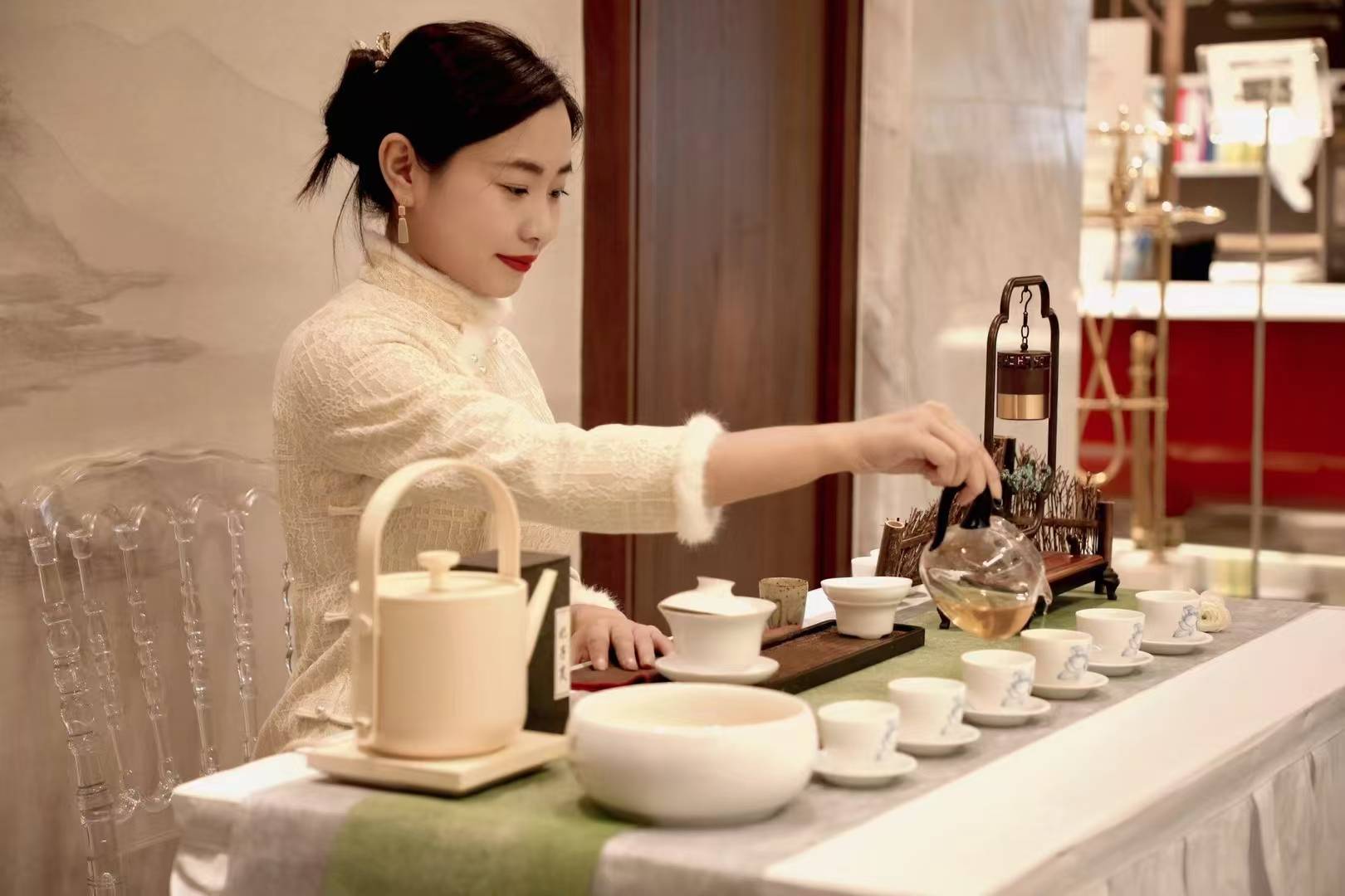 刘翊箴（著名青年茶艺师刘爽）：以茶为墨书写青春茶韵传奇在世界舞台上绽放耀眼光芒(图5)