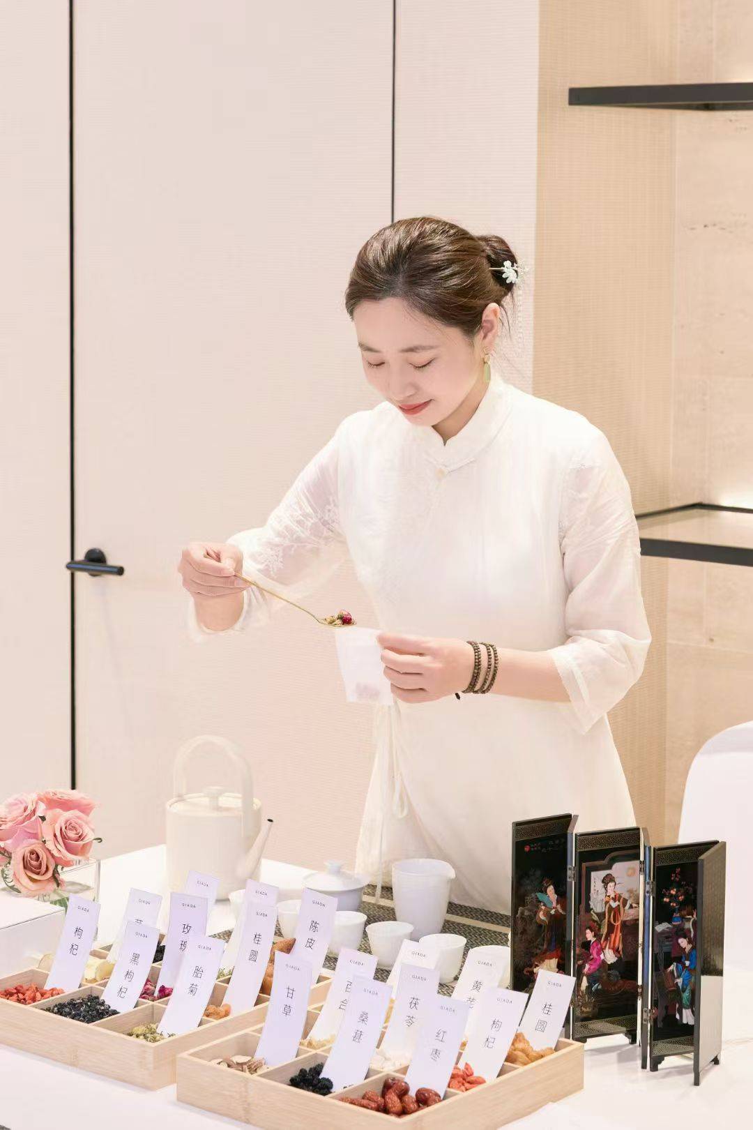 刘翊箴（著名青年茶艺师刘爽）：以茶为墨书写青春茶韵传奇在世界舞台上绽放耀眼光芒(图4)